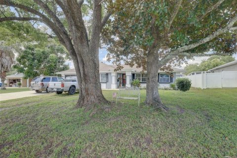 House in Spring Hill, Florida 3 bedrooms, 133.59 sq.m. № 1343107 - photo 7