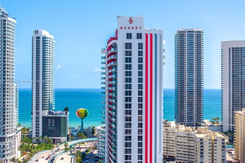 Copropriété à vendre à Hallandale Beach, Floride: 2 chambres, 95.69 m2 № 1309402 - photo 2