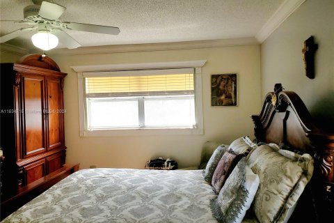 Condo in Sunrise, Florida, 2 bedrooms  № 1309364 - photo 22