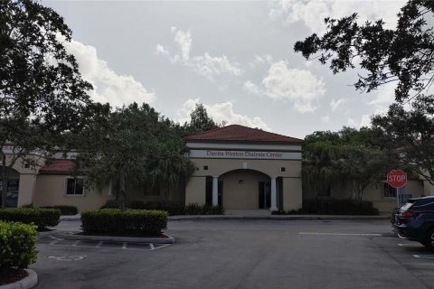 Immobilier commercial à vendre à Weston, Floride № 543167 - photo 18