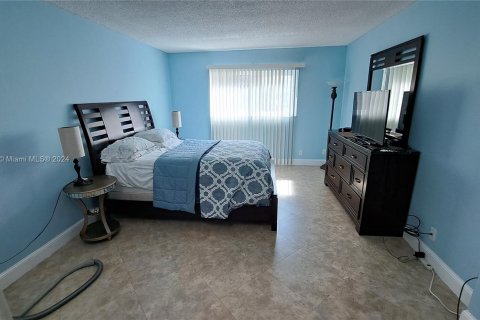 Condominio en venta en Hallandale Beach, Florida, 1 dormitorio, 67.82 m2 № 1206218 - foto 19