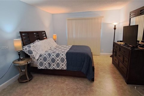 Condominio en venta en Hallandale Beach, Florida, 1 dormitorio, 67.82 m2 № 1206218 - foto 18