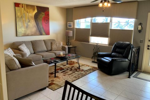 Condo in Boca Raton, Florida, 1 bedroom  № 979115 - photo 5