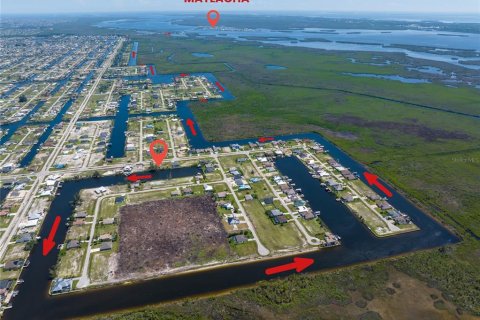 Купить земельный участок в Кейп-Корал, Флорида № 657175 - фото 3