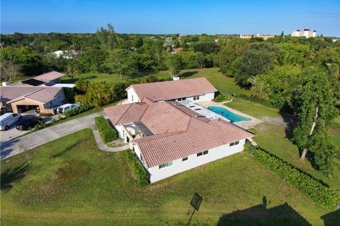 Casa en venta en Coral Springs, Florida, 4 dormitorios, 402.36 m2 № 517462 - foto 26