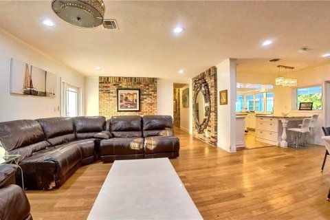 Casa en venta en Coral Springs, Florida, 4 dormitorios, 402.36 m2 № 517462 - foto 9