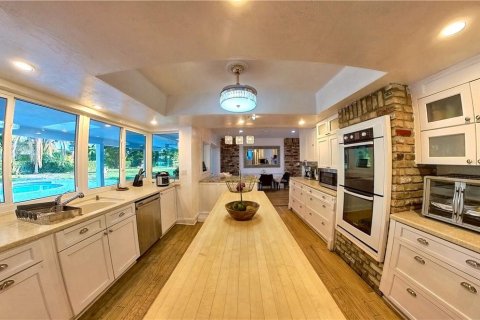 Casa en venta en Coral Springs, Florida, 4 dormitorios, 402.36 m2 № 517462 - foto 7