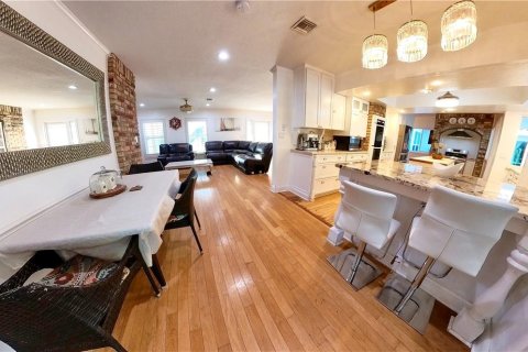Casa en venta en Coral Springs, Florida, 4 dormitorios, 402.36 m2 № 517462 - foto 8