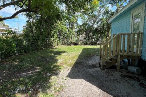 House in Tampa, Florida 3 bedrooms, 107.02 sq.m. № 1300444 - photo 18