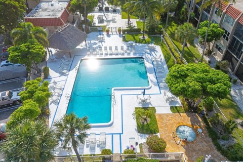 Copropriété à vendre à Pompano Beach, Floride: 2 chambres, 96.15 m2 № 1121041 - photo 2