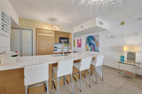 Condominio en venta en Hallandale Beach, Florida, 1 dormitorio, 78.41 m2 № 1333341 - foto 28