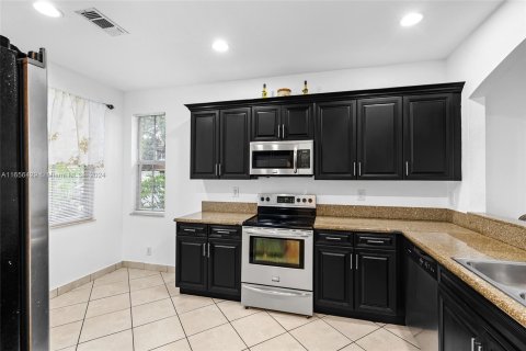 Touwnhouse à vendre à Dania Beach, Floride: 3 chambres, 149.39 m2 № 1360231 - photo 8