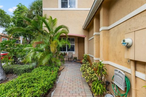 Touwnhouse à vendre à Dania Beach, Floride: 3 chambres, 149.39 m2 № 1360231 - photo 3