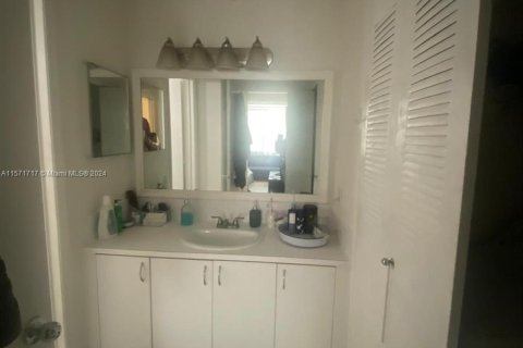 Condominio en venta en Miramar, Florida, 2 dormitorios, 75.9 m2 № 1132473 - foto 21