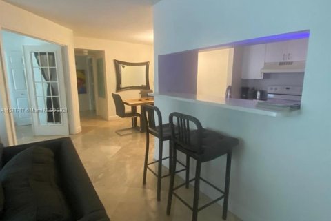 Condominio en venta en Miramar, Florida, 2 dormitorios, 75.9 m2 № 1132473 - foto 6
