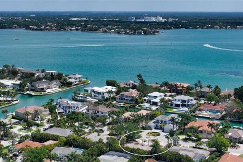 Villa ou maison à vendre à Sarasota, Floride: 3 chambres, 248.23 m2 № 534671 - photo 4