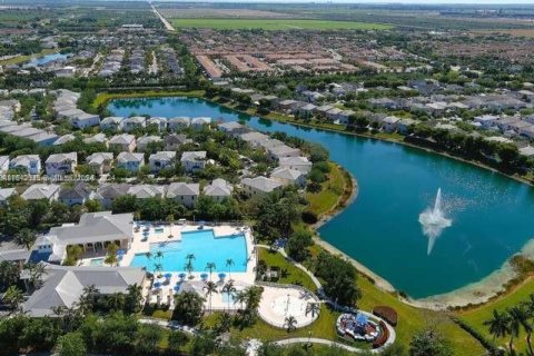 Condo in Homestead, Florida, 2 bedrooms  № 1327918 - photo 25