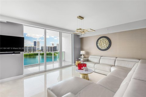 Condo in Aventura, Florida, 3 bedrooms  № 1327863 - photo 7