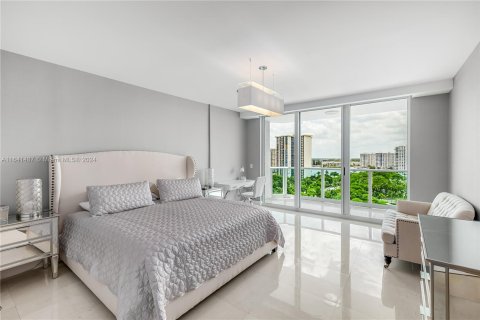 Condominio en venta en Aventura, Florida, 3 dormitorios, 286.32 m2 № 1327863 - foto 13