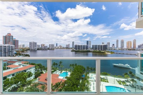 Condominio en venta en Aventura, Florida, 3 dormitorios, 286.32 m2 № 1327863 - foto 15