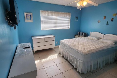 Condominio en venta en Palm Springs, Florida, 2 dormitorios, 87.7 m2 № 1133095 - foto 4