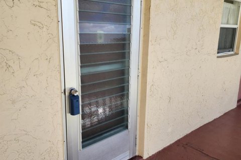 Condominio en venta en Palm Springs, Florida, 2 dormitorios, 87.7 m2 № 1133095 - foto 24