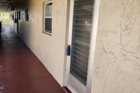 Condominio en venta en Palm Springs, Florida, 2 dormitorios, 87.7 m2 № 1133095 - foto 25