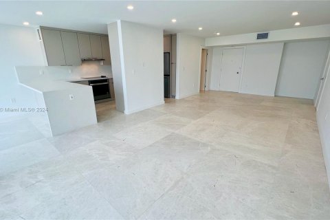 Condo in Miami Beach, Florida, 1 bedroom  № 1290723 - photo 4