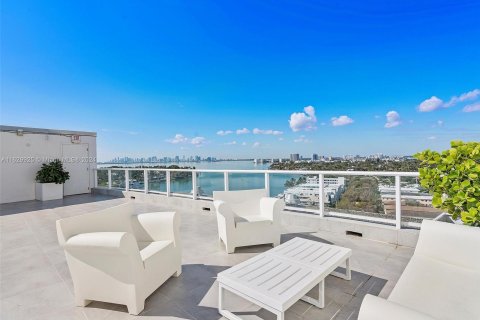 Condo in Miami Beach, Florida, 1 bedroom  № 1290723 - photo 18