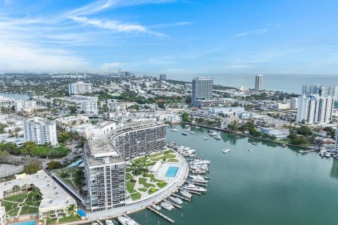 Copropriété à vendre à Miami Beach, Floride: 1 chambre, 106.56 m2 № 1290723 - photo 2