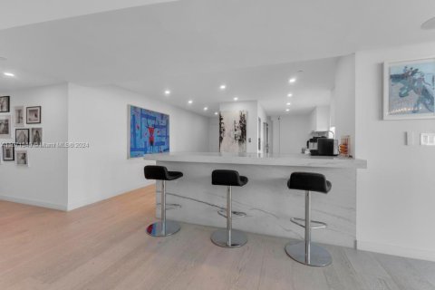 Condominio en venta en Miami, Florida, 3 dormitorios, 203.36 m2 № 1395982 - foto 9