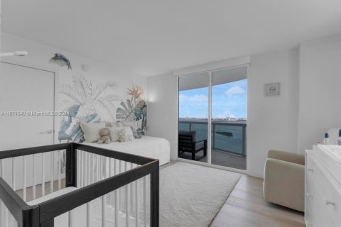 Condo in Miami, Florida, 3 bedrooms  № 1395982 - photo 24