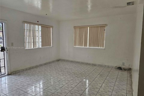 Commercial property in Miami, Florida 191.01 sq.m. № 1184659 - photo 5