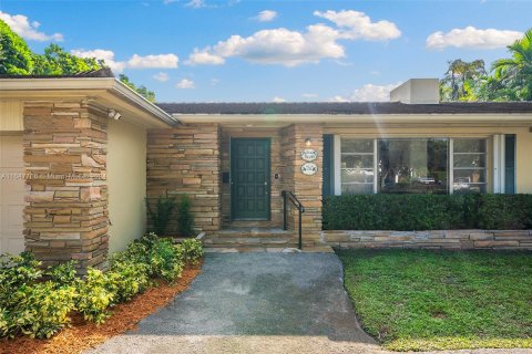 Villa ou maison à vendre à Coral Gables, Floride: 3 chambres, 267.37 m2 № 1345613 - photo 9