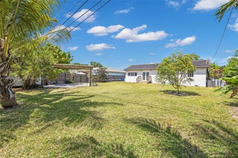 Villa ou maison à louer à Miami, Floride: 3 chambres, 143.81 m2 № 1345662 - photo 28