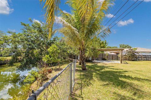 Villa ou maison à louer à Miami, Floride: 3 chambres, 143.81 m2 № 1345662 - photo 29