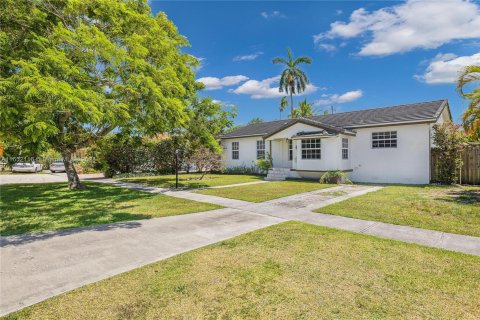 Villa ou maison à louer à Miami, Floride: 3 chambres, 143.81 m2 № 1345662 - photo 2