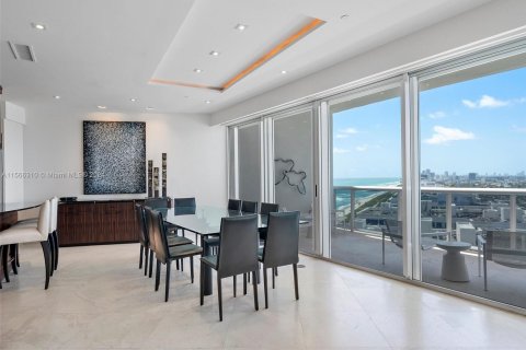 Condominio en venta en Bal Harbour, Florida, 2 dormitorios, 249.91 m2 № 1120464 - foto 8