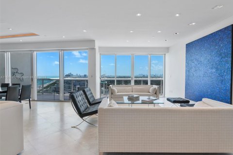 Condominio en venta en Bal Harbour, Florida, 2 dormitorios, 249.91 m2 № 1120464 - foto 4