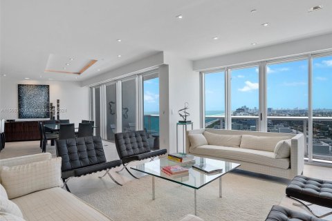 Condominio en venta en Bal Harbour, Florida, 2 dormitorios, 249.91 m2 № 1120464 - foto 7