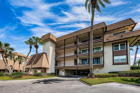 Condominio en venta en Clearwater, Florida, 3 dormitorios, 163.97 m2 № 1347260 - foto 2