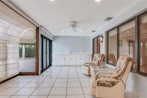 Casa en venta en Miami Beach, Florida, 5 dormitorios, 404.22 m2 № 1321027 - foto 17