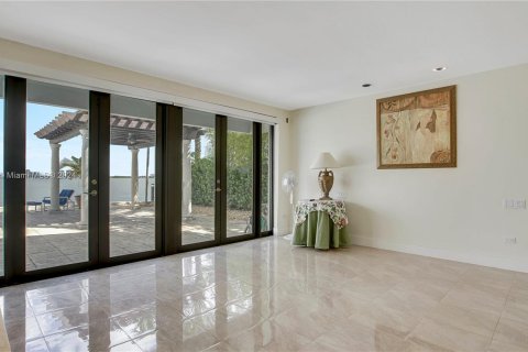 Casa en venta en Miami Beach, Florida, 5 dormitorios, 404.22 m2 № 1321027 - foto 10