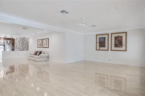 Casa en venta en Miami Beach, Florida, 5 dormitorios, 404.22 m2 № 1321027 - foto 8