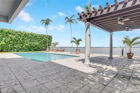 Casa en venta en Miami Beach, Florida, 5 dormitorios, 404.22 m2 № 1321027 - foto 23