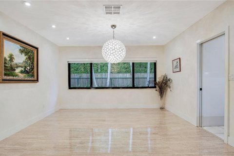 Casa en venta en Miami Beach, Florida, 5 dormitorios, 404.22 m2 № 1321027 - foto 5