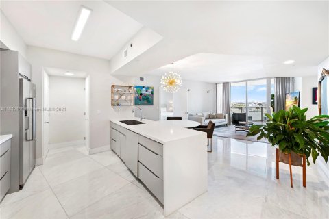 Copropriété à vendre à Miami Beach, Floride: 2 chambres, 130.06 m2 № 1321010 - photo 1