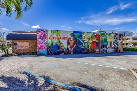 Commercial property in Lake Worth, Florida 125.6 sq.m. № 1186371 - photo 1