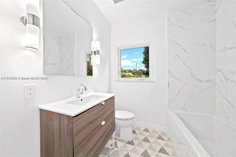 Casa en venta en Miami Beach, Florida, 3 dormitorios, 166.85 m2 № 1320596 - foto 10