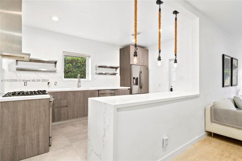 Casa en venta en Miami Beach, Florida, 3 dormitorios, 166.85 m2 № 1320596 - foto 3